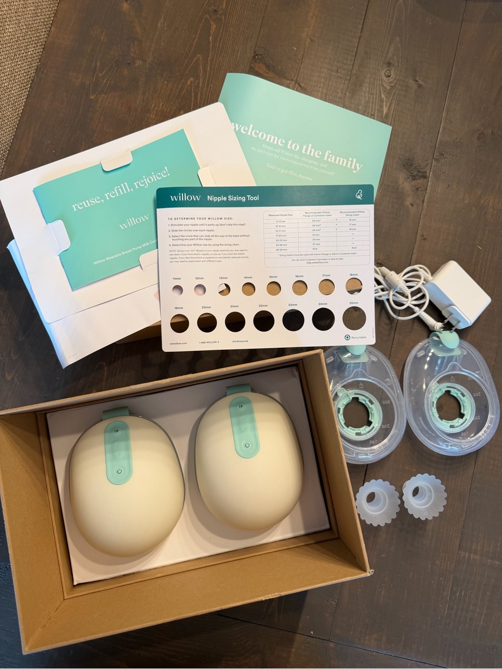 Willow 3 / Willow 360 Double Wearable Pumps PLUS 2 Extra Reusable Containers
